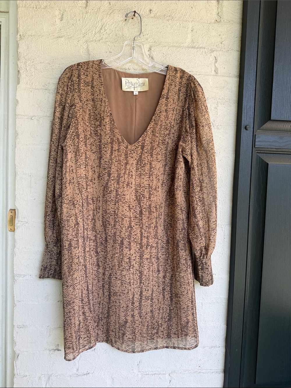 Rory Beca Snakeskin Print Georgette V-Neck Shift Dress Size Small - Picture 4 of 12